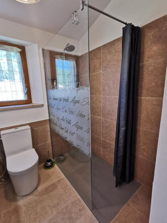 La Peyregoune, logement en pleine nature Blieux Extérieur photo