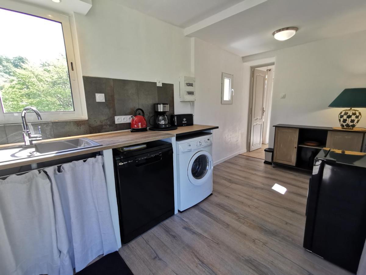La Peyregoune, logement en pleine nature Blieux Extérieur photo