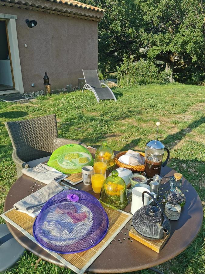 La Peyregoune, logement en pleine nature Blieux Extérieur photo