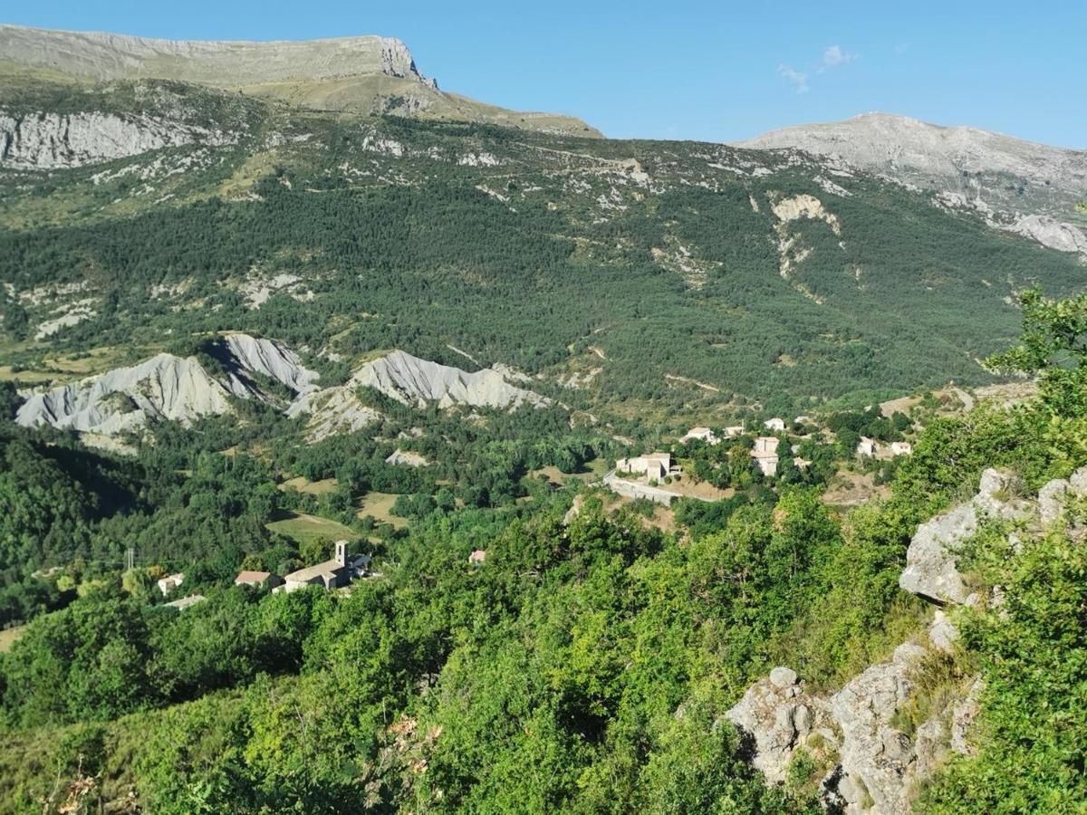 La Peyregoune, logement en pleine nature Blieux Extérieur photo